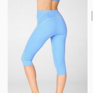 Fabletics- High-Waisted PureLuxe Contour Crop-4X